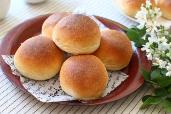 手作りパンの基本レシピ｜初心者におすすめ！ふわふわ丸パンの作り方
