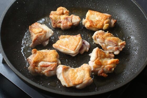鶏肉を焼く