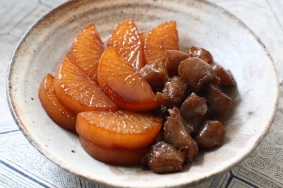 大根とこんにゃくの煮物レシピ｜味しみ抜群！食材2つでこんなに美味しい