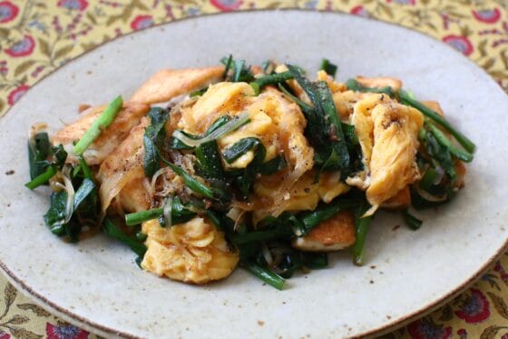 卵と豆腐のチャンプルー｜ニラ入りで香ばしい！ご飯がすすむ簡単炒め物