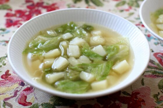 レタススープのレシピ｜シャキシャキ食感とじゃがいもの旨みが絶妙！