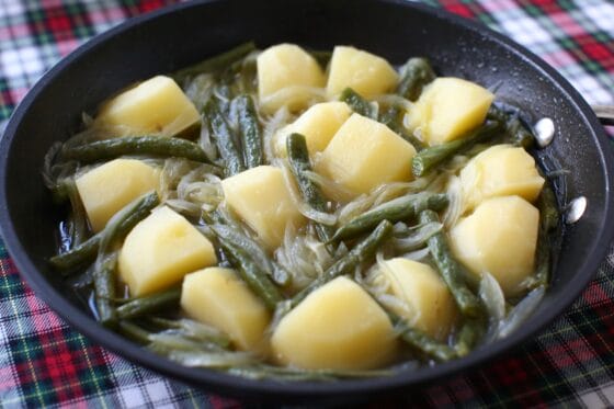 じゃがいもといんげんの煮物レシピ｜煮汁まで美味しい簡単洋風コンソメ煮