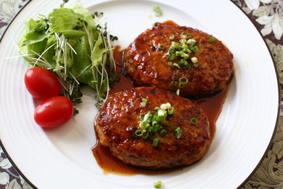 豆腐ハンバーグのレシピ｜甘辛だれでごはんがすすむ！肉感たっぷりで大満足