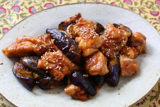 鶏肉となすの甘辛コチュジャン炒め｜ご飯がすすむしっかり味の人気おかず