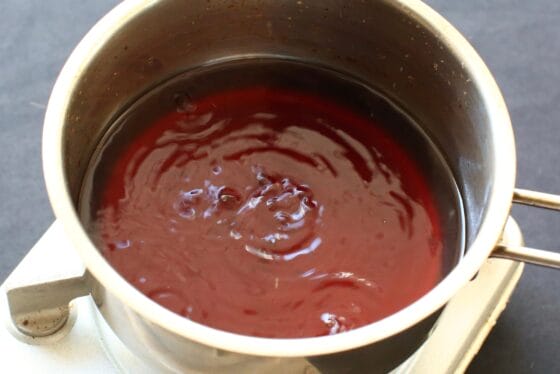 揚げ浸しのつけ汁を作る
