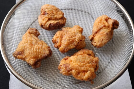 鶏肉を取り出して余熱で火を通す