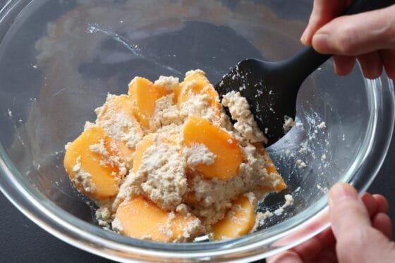 柿を衣で和える