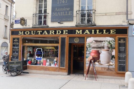 フランスのディジョンにあるディジョンマスタードの本店