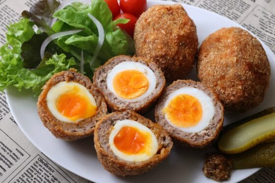 スコッチエッグのレシピ｜本場の味を手軽に楽しむ、満足感たっぷりの一品