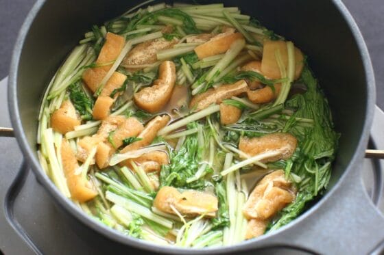 煮終えた水菜と油揚げの煮浸し