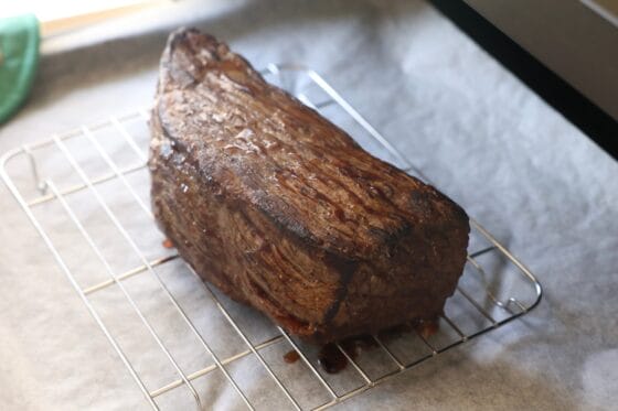 焼きあがったローストビーフ