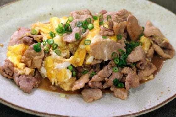 豚こまと卵だけで簡単！ふんわり醤油炒め｜ご飯が進む10分おかず