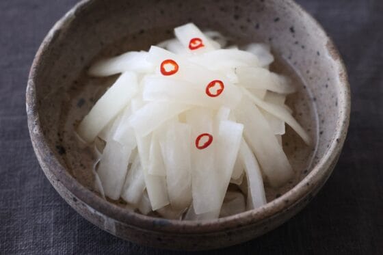 大根の甘酢漬けの作り方｜砂糖と酢の黄金比で作る基本レシピ