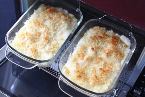 こんがり焼けた基本のマカロニチーズ