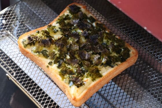 焼き上がった海苔トースト