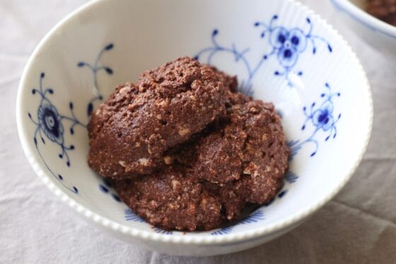 豆腐とココアパウダーのチョコムース｜混ぜるだけで美味しい簡単おやつ