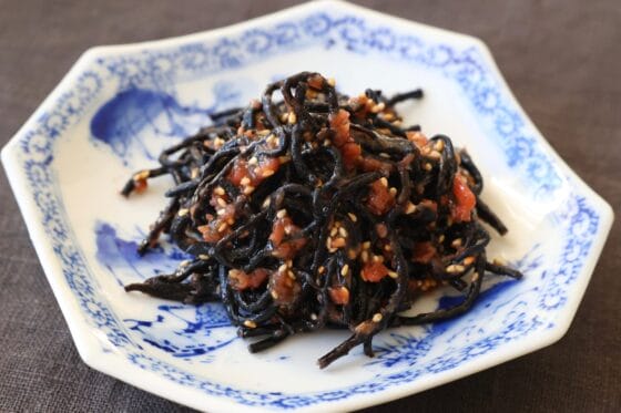 梅ひじきのレシピ｜和えるだけで作れる、さっぱり副菜