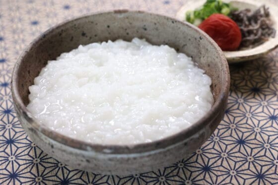 おかゆの作り方｜米から炊く基本レシピ（全がゆ・七分がゆ・五分がゆ）