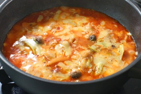 残ったスープでチーズリゾットを作る