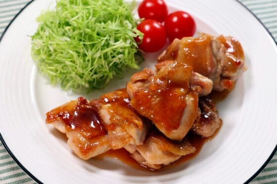 鶏肉とマーマレードで簡単｜鶏もも肉のマーマレード焼き（甘辛照り焼き風）