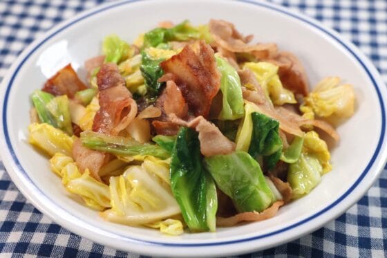 簡単10分！春キャベツと豚肉の甘辛炒め