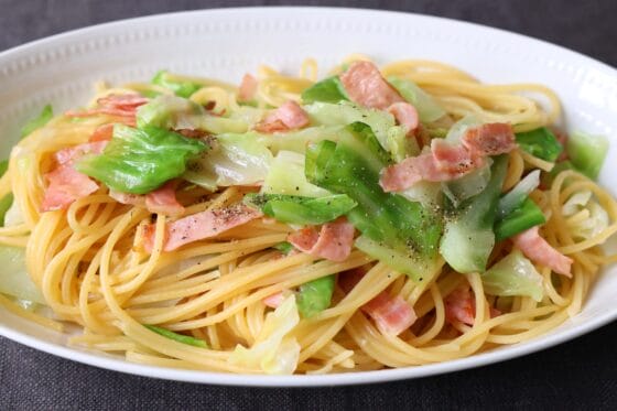 春キャベツとベーコンのパスタレシピ｜簡単で美味しい春キャベツパスタ