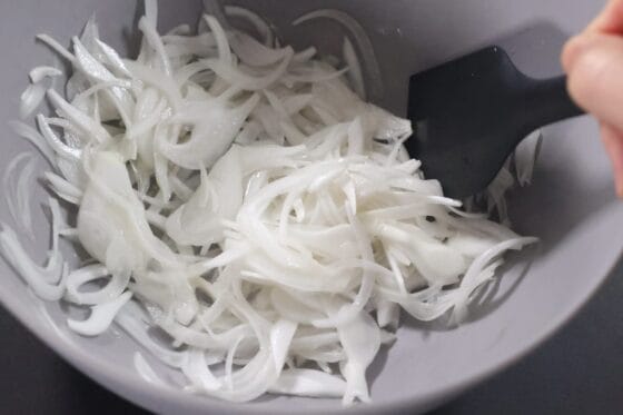 水にさらす？辛味抜きもわかる！新玉ねぎスライス