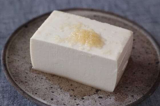 白だし生姜だれをかけた冷奴