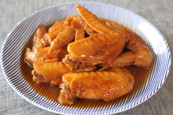手羽先の煮込みレシピ｜やわらか味しみ！ご飯に合う定番の煮物