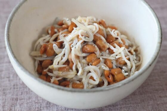 しらす納豆のレシピ。旨味たっぷり！混ぜるだけで簡単