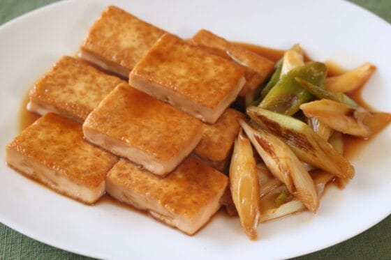 豆腐とネギの甘辛煮！簡単でご飯に合うおかずレシピ