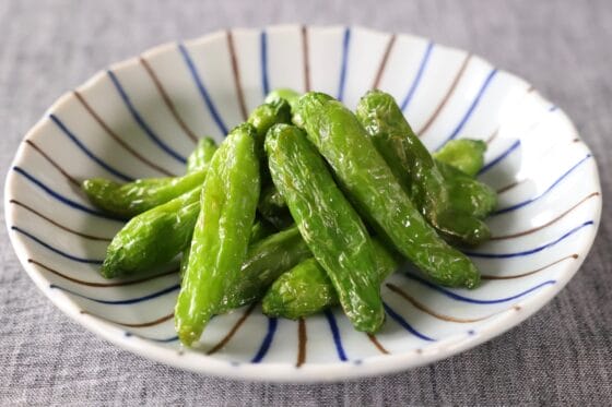 ししとうの素揚げレシピ！下処理と揚げ時間を解説