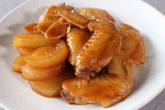 手羽先と大根の煮物のレシピ｜味しみ大根が美味しい定番の甘辛煮