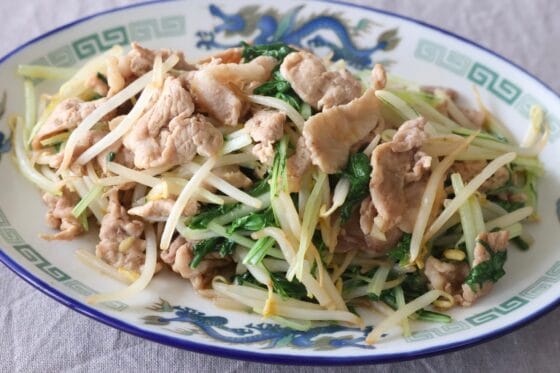 水菜ともやしの豚肉炒めのレシピ。ご飯がすすむ簡単おかず
