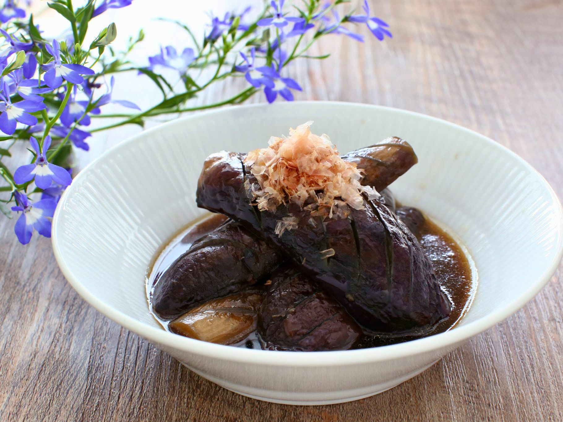 レンジでジュワッとコク旨！なすの煮浸しレシピ。めんつゆとごま油で