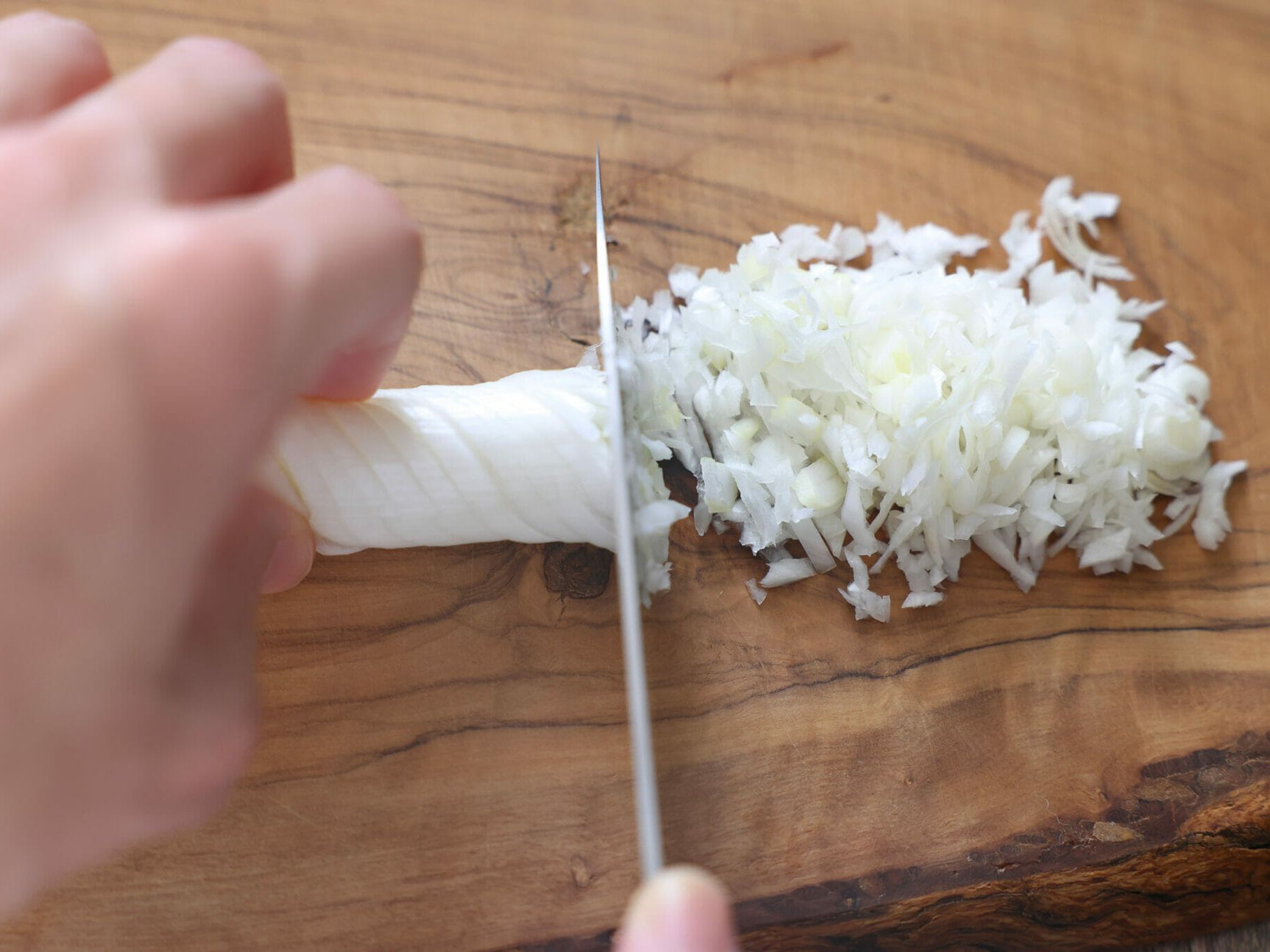 長ネギ（白ネギ）のみじん切り。基本の切り方！ | やまでら くみこ の