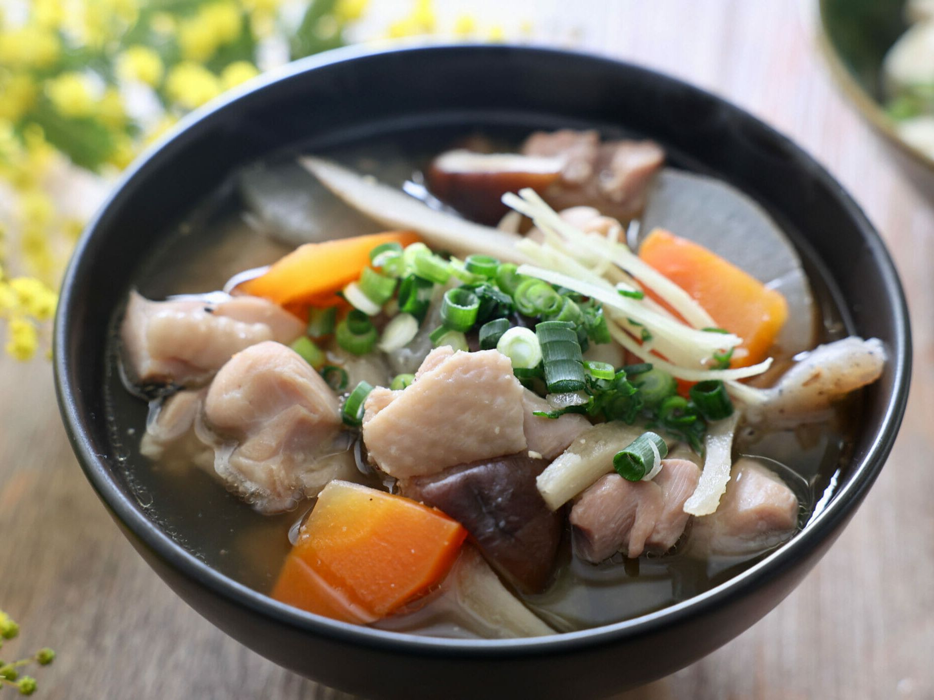 さつま汁のレシピ。薩摩（鹿児島）の郷土料理！具沢山みそ汁の作り方