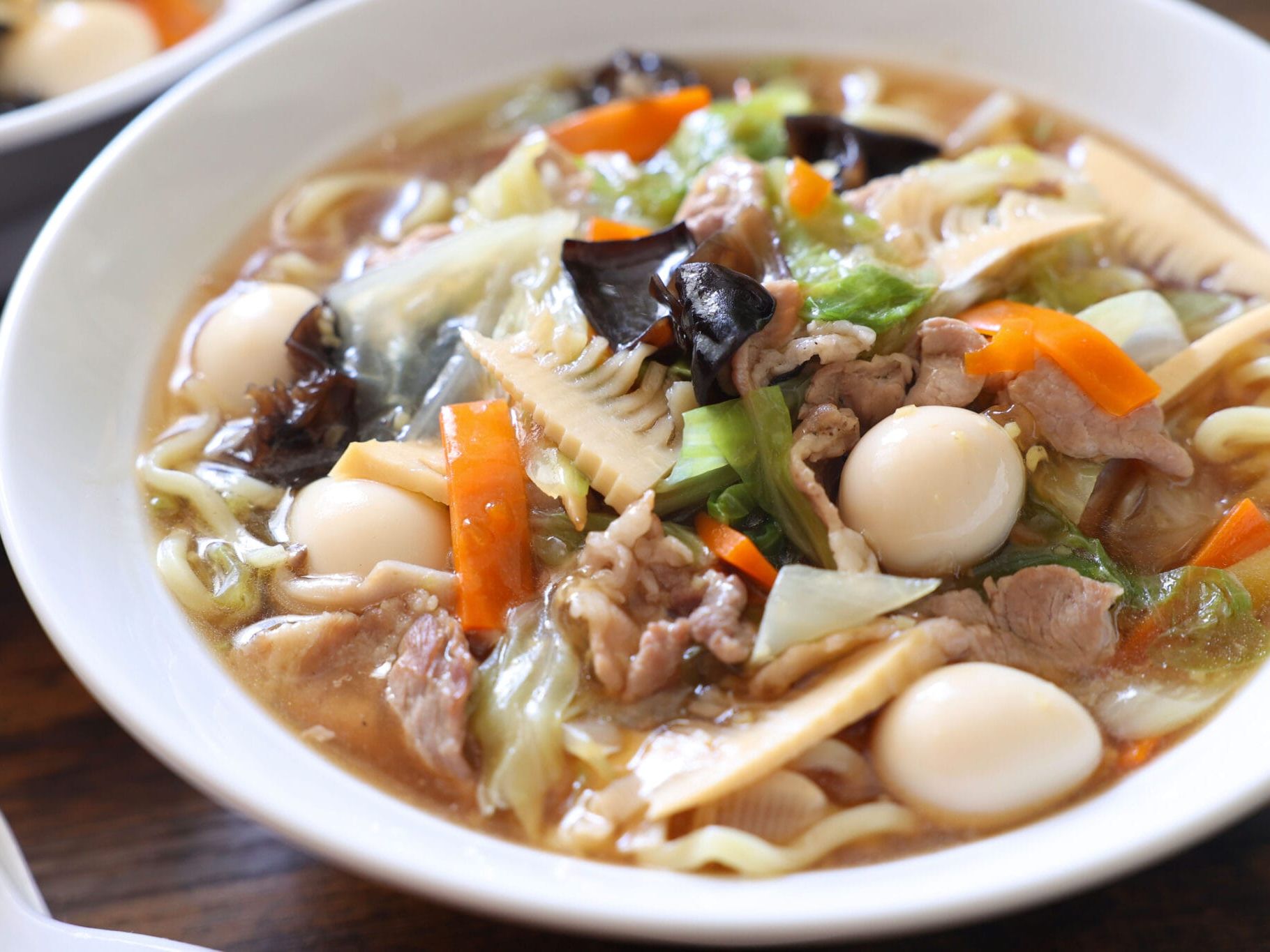 広東麺（五目ラーメン）のレシピ。具沢山で大満足！定番の作り方 | や