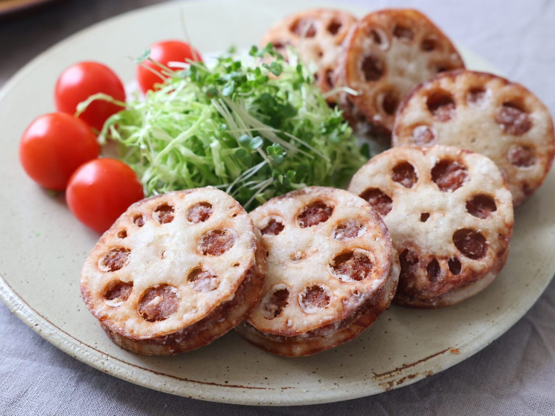 れんこんのはさみ揚げレシピ｜赤味噌入りでコクのある定番おかず | や