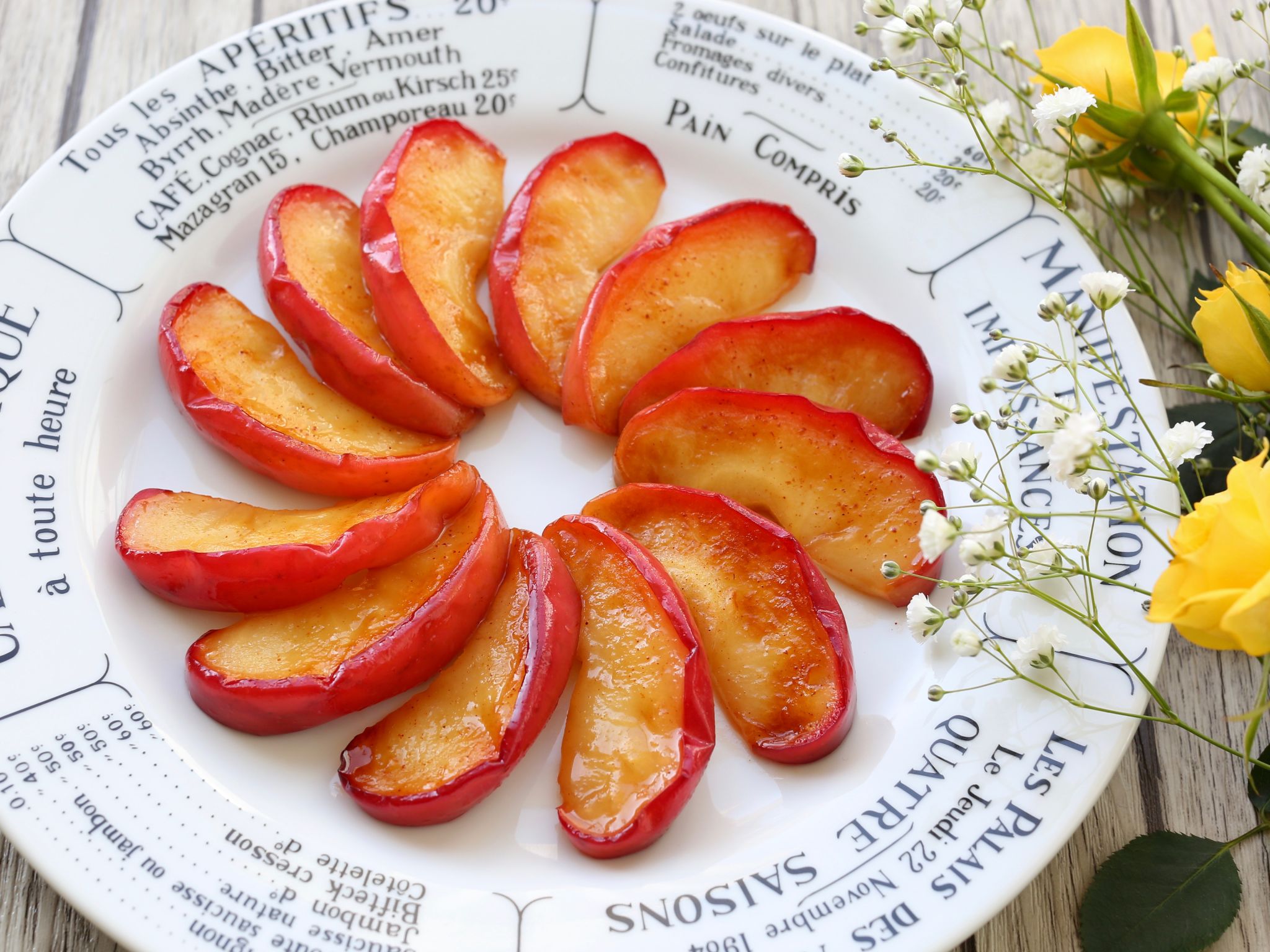 焼きりんごのフライパンレシピ バターとハチミツの濃厚な味わい やまでら くみこ のレシピ
