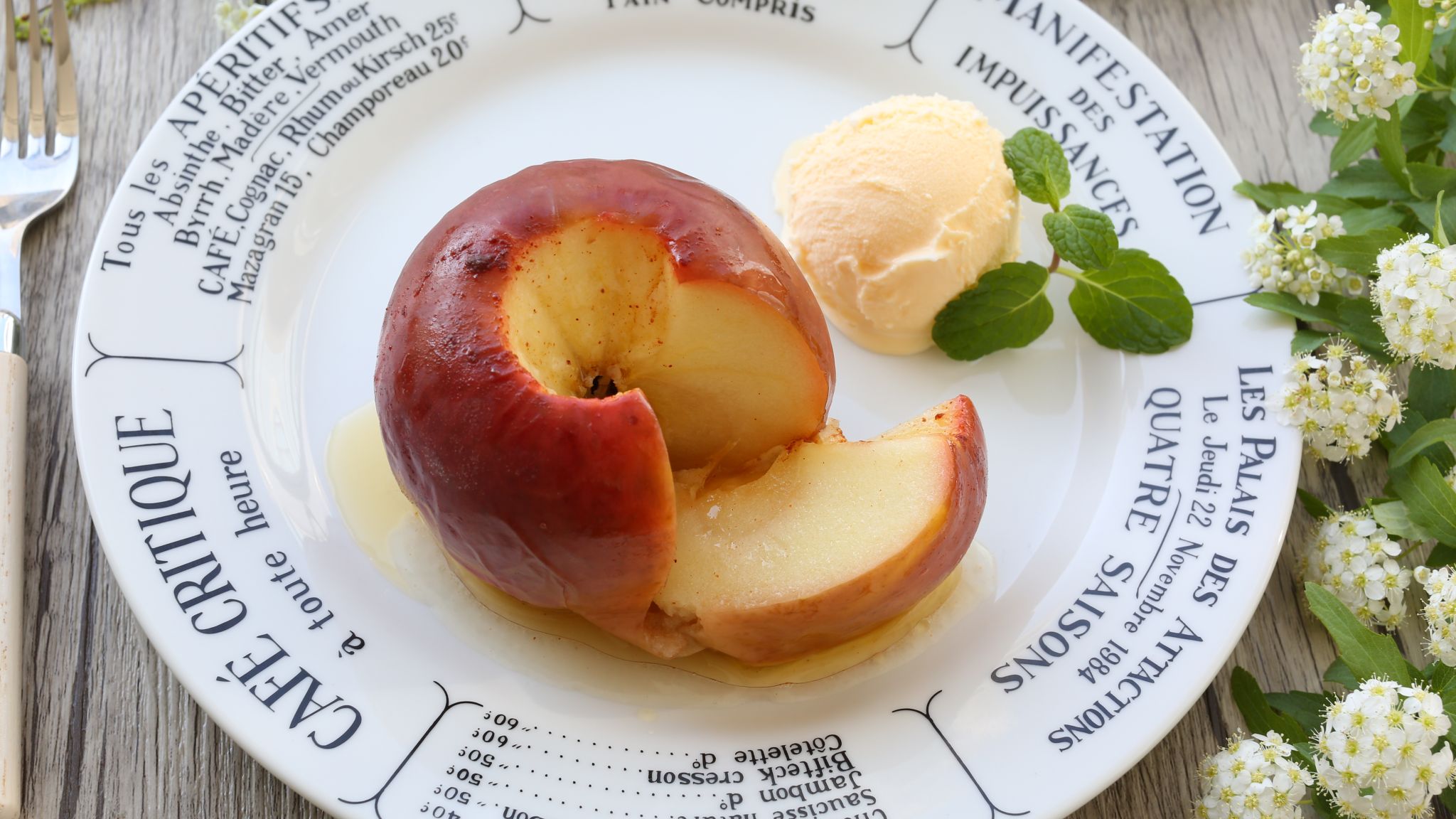 焼きリンゴのオーブンレシピ 丸ごと美味しい簡単な作り方 やまでら くみこ のレシピ