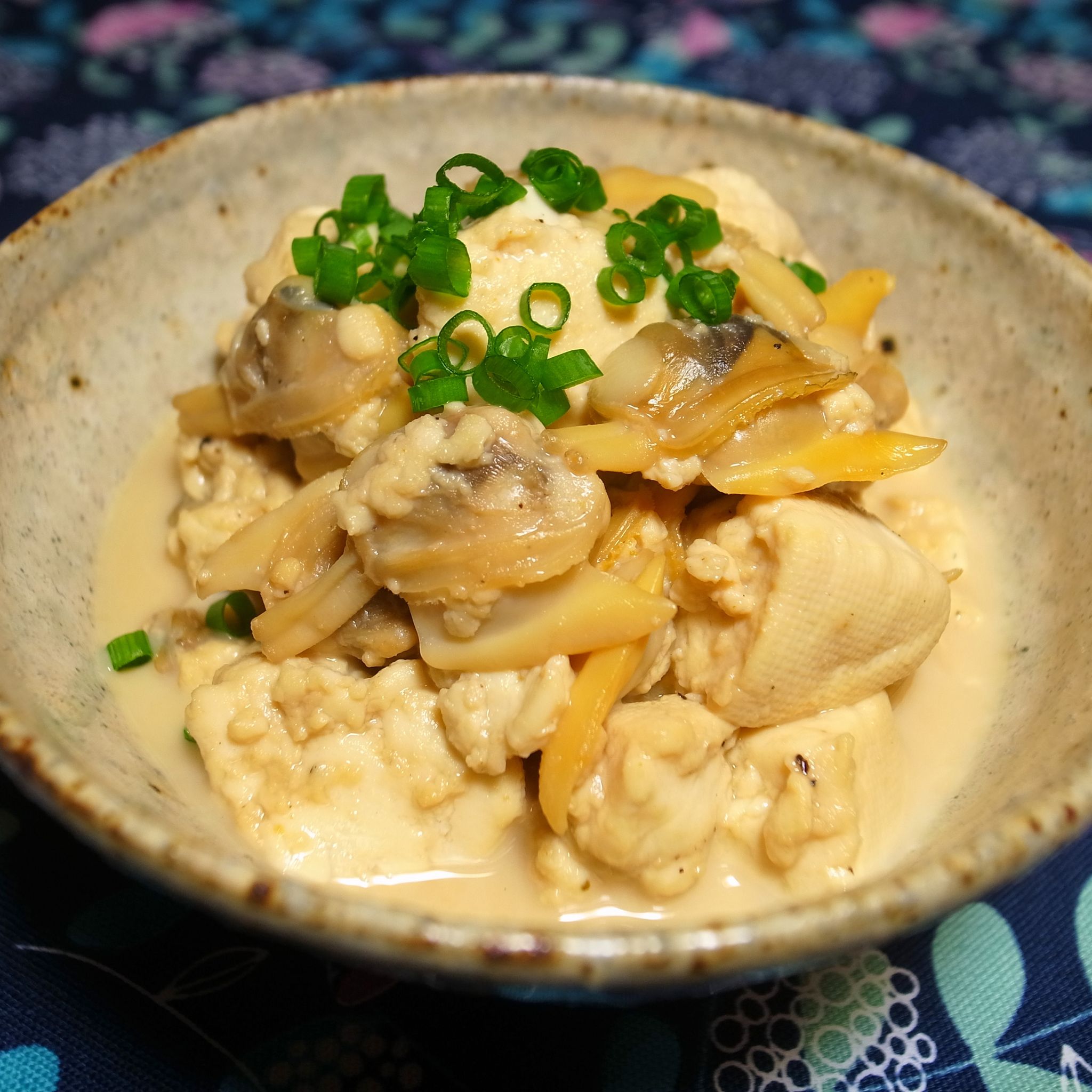 あさり豆腐のレシピ むきあさりで簡単 上田勝彦さんのおすすめ やまでら くみこ のレシピ