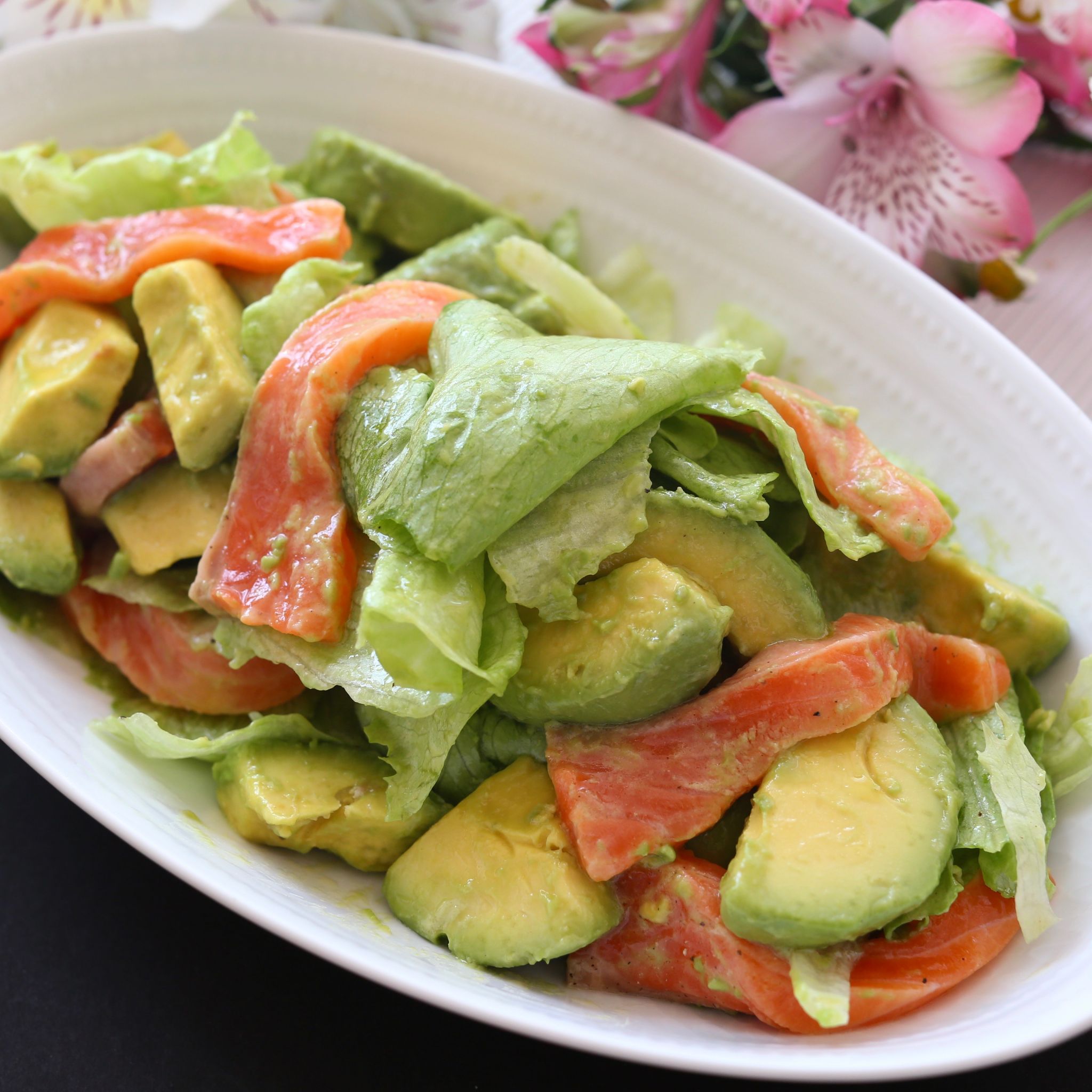 美肌になる簡単レシピ 鮭とアボカドのサラダ和え やまでら くみこ のレシピ