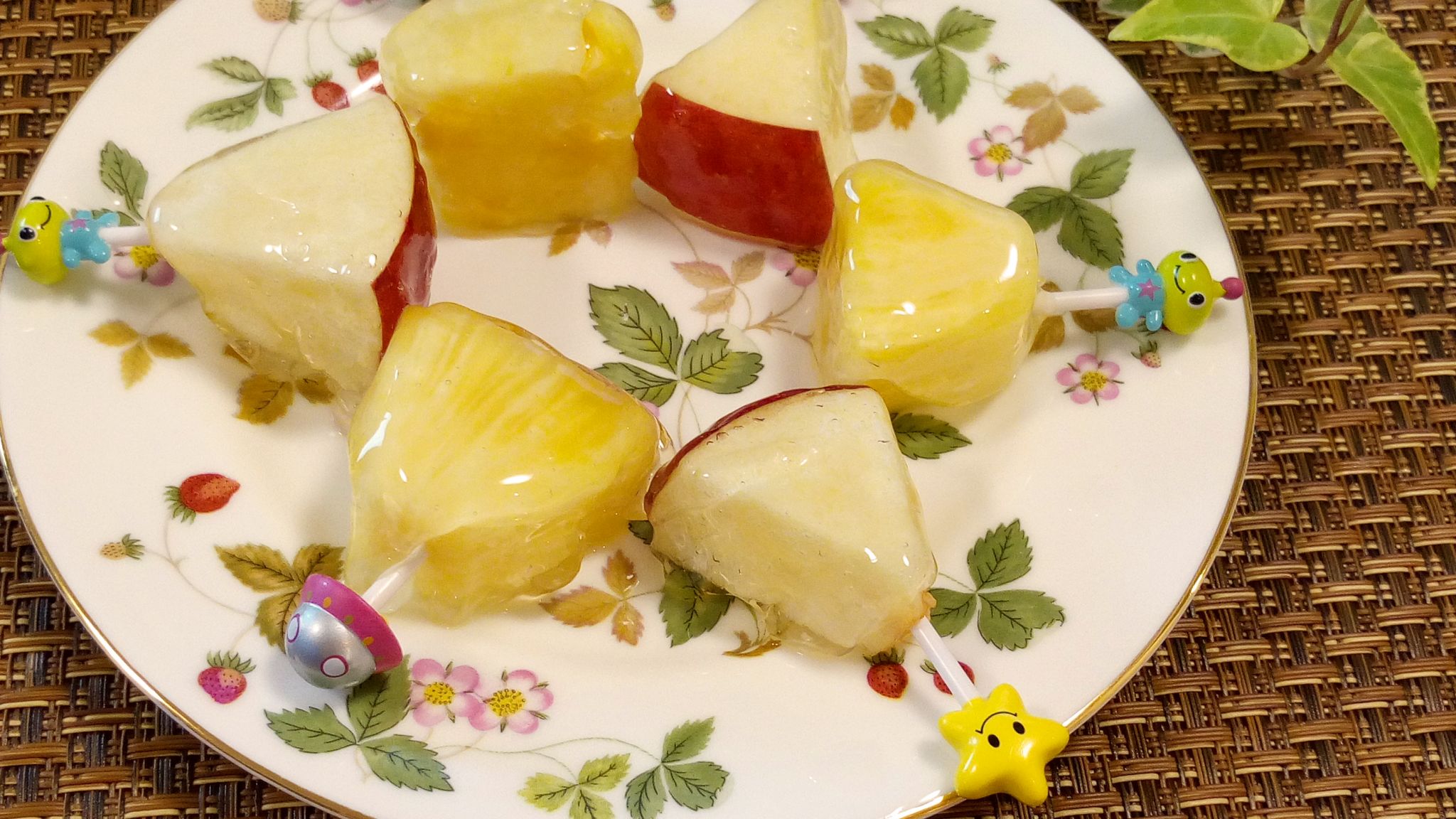 りんごとパイナップルのレシピ 新食感のプルシャキフルーツ やまでら くみこ のレシピ
