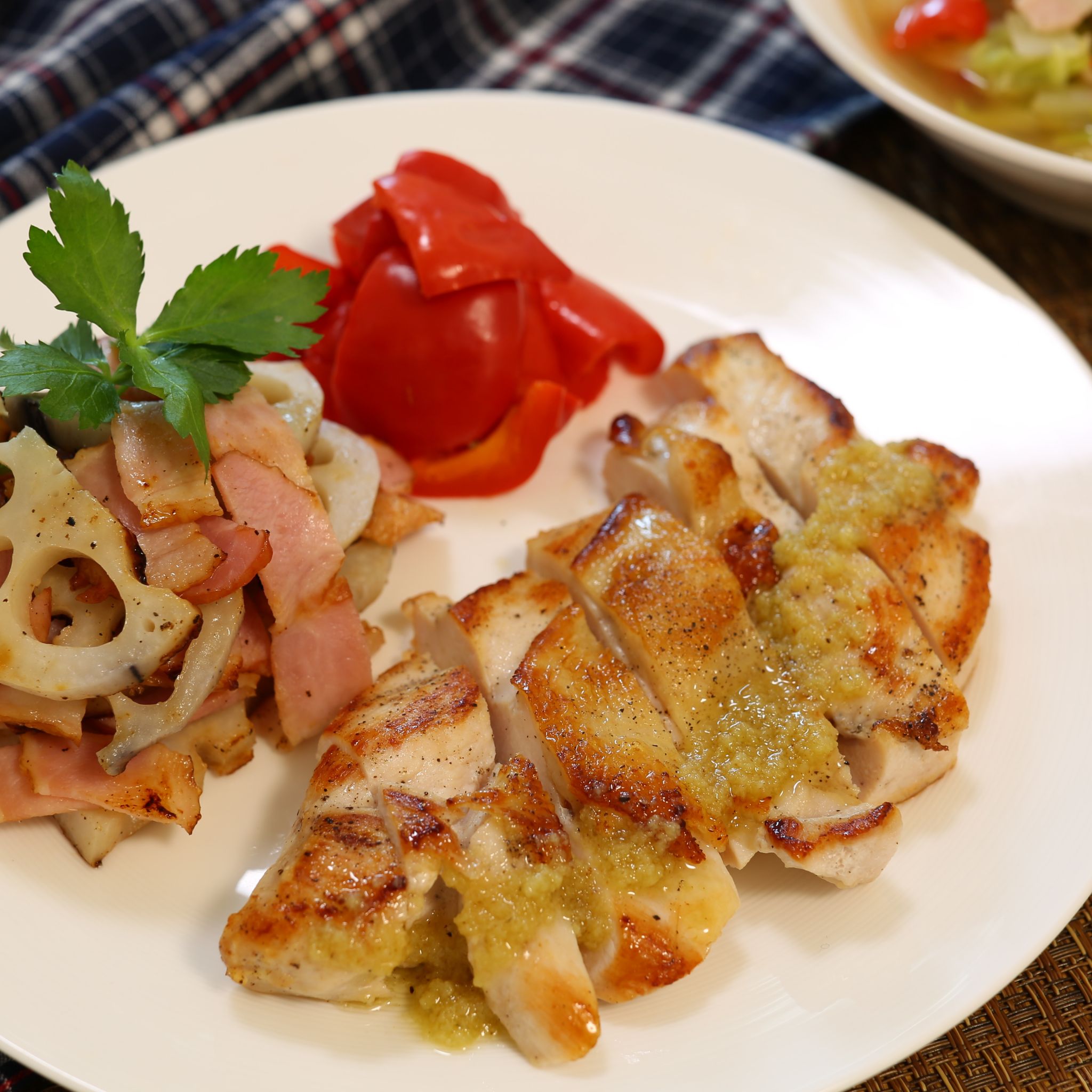 鶏むね肉のレシピ 柳澤英子さんの ガッツリステーキ やまでら くみこ のレシピ