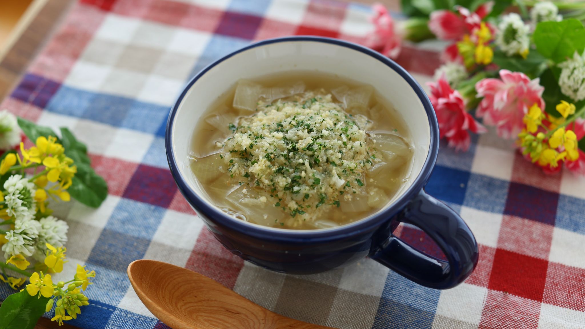 北斗晶さんのオニオングラタンスープのレシピ 7分で完成 やまでら くみこ のレシピ