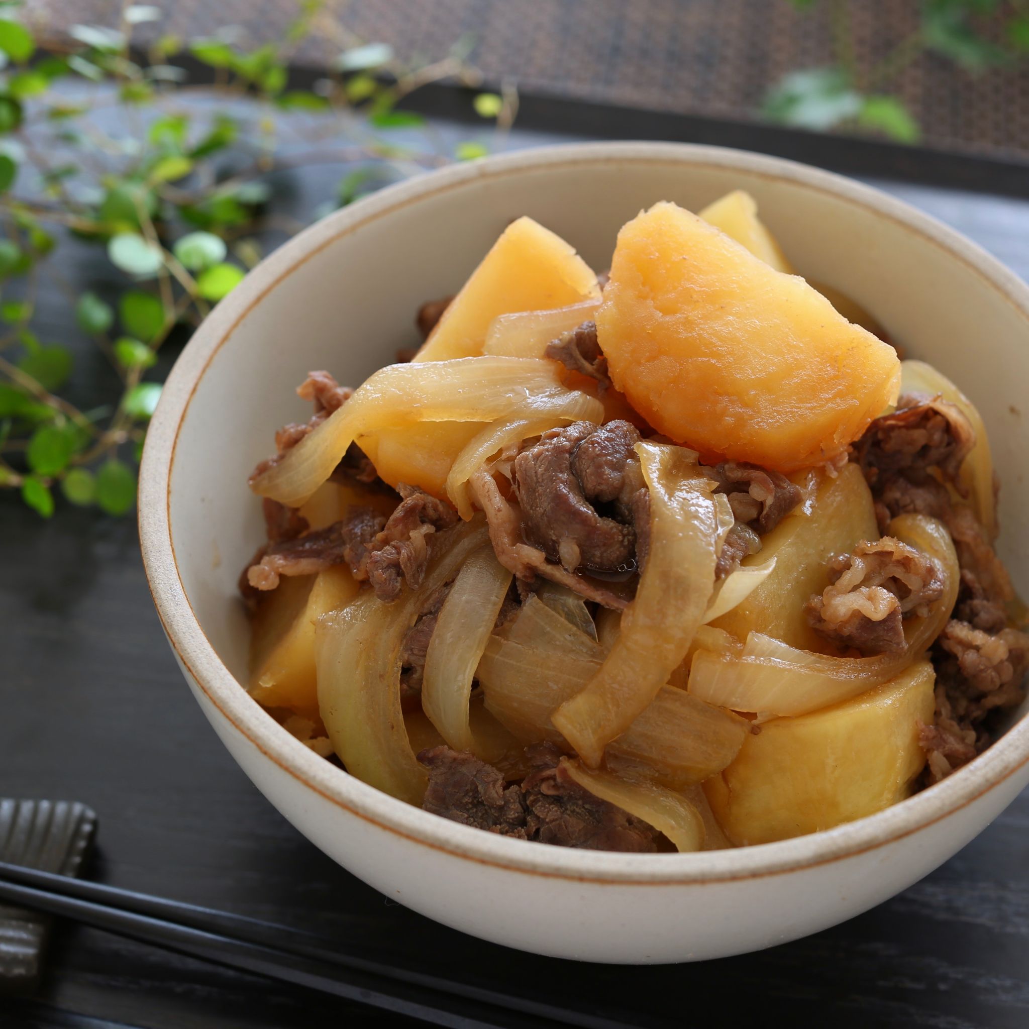 小林カツ代さんの肉じゃがの簡単人気レシピ 10分煮込むだけ やまでら くみこ のレシピ