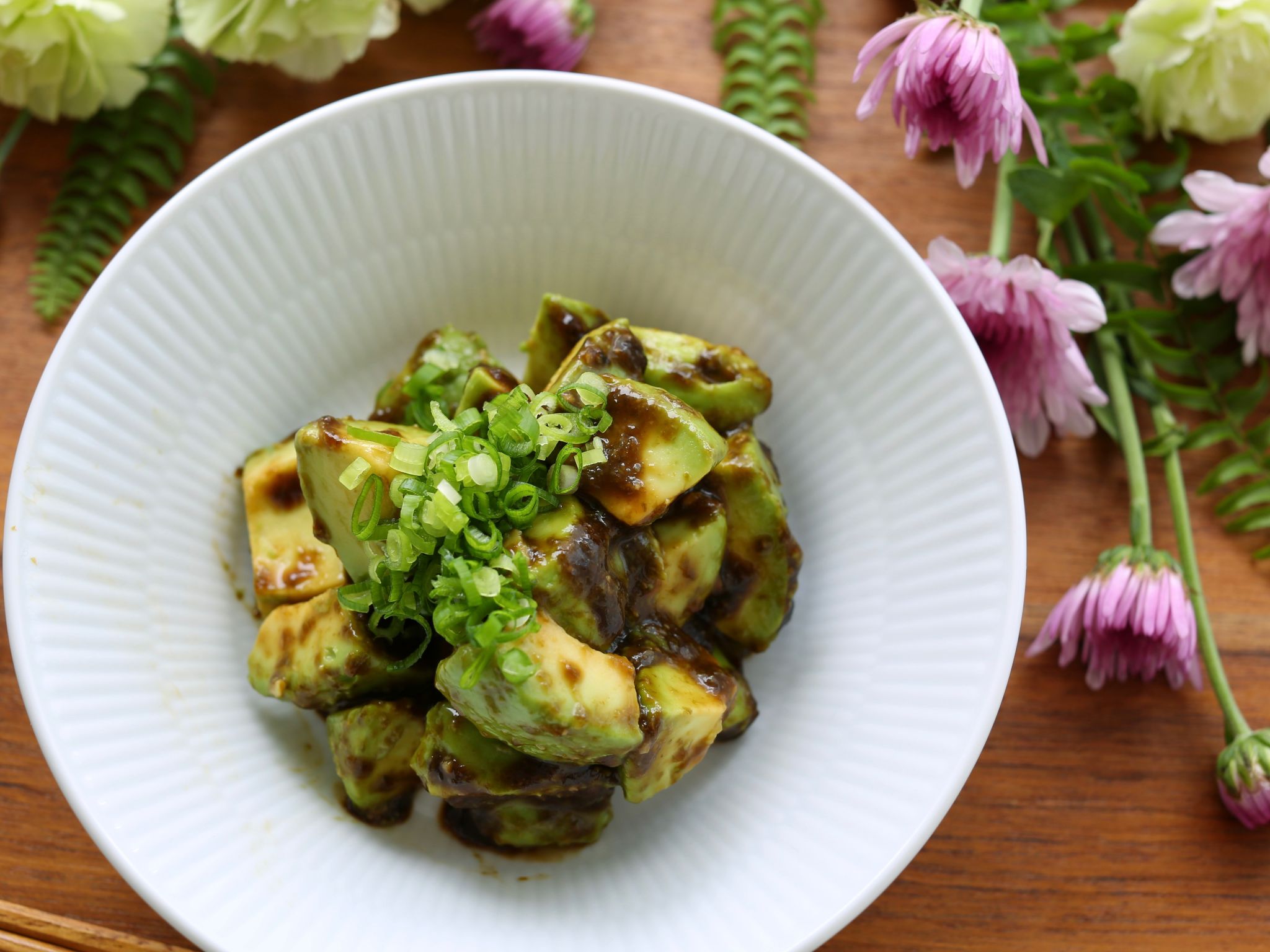 アボカドと海苔の佃煮のレシピ 1分で作れるごはんですよ 和え やまでら くみこ のレシピ