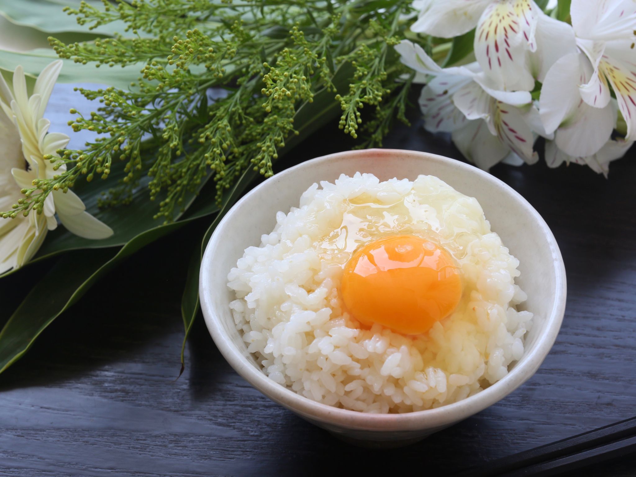 卵かけご飯の最強レシピ ごま油と塩だけで美味しい 簡単朝ごはん やまでら くみこ のレシピ