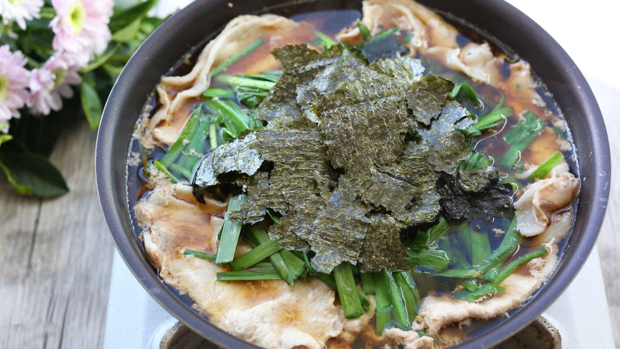 豚肉たっぷりの鍋で疲労回復 海苔を合わせた効果倍増レシピ やまでら くみこ のレシピ